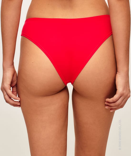 Pack of 3 cotton Hello Kitty panties;