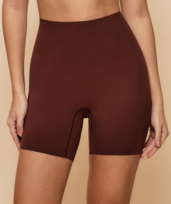 Seamless microfiber cycling shorts;