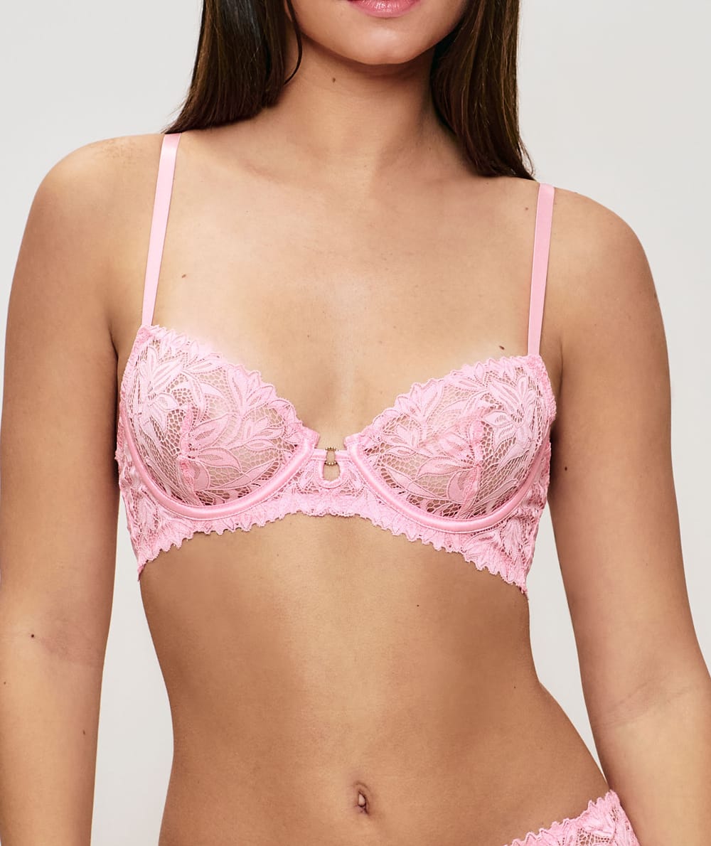 Balconette lace bra;
