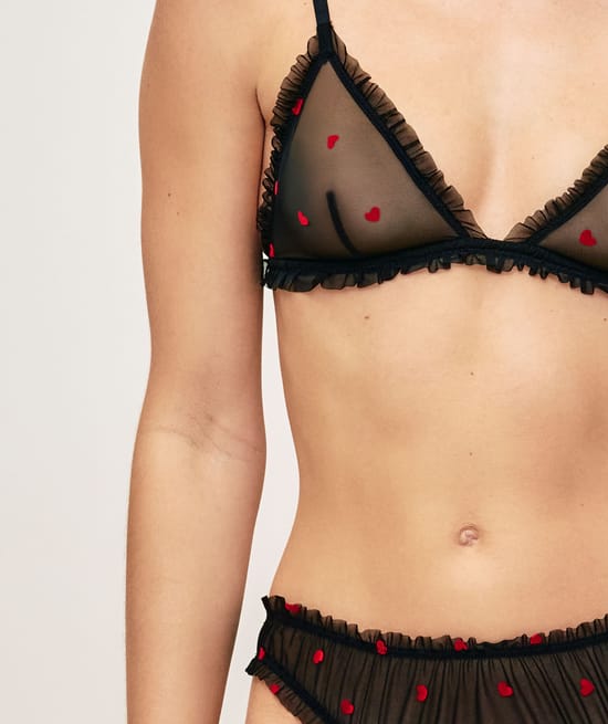 Driehoekige bh in tule met hartjesmotief;