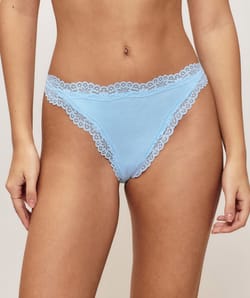 Cotton and lace thong;