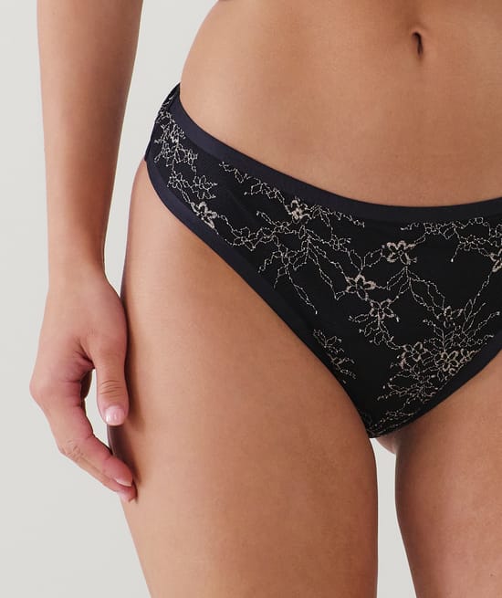 Flujo medio - Braga menstrual;