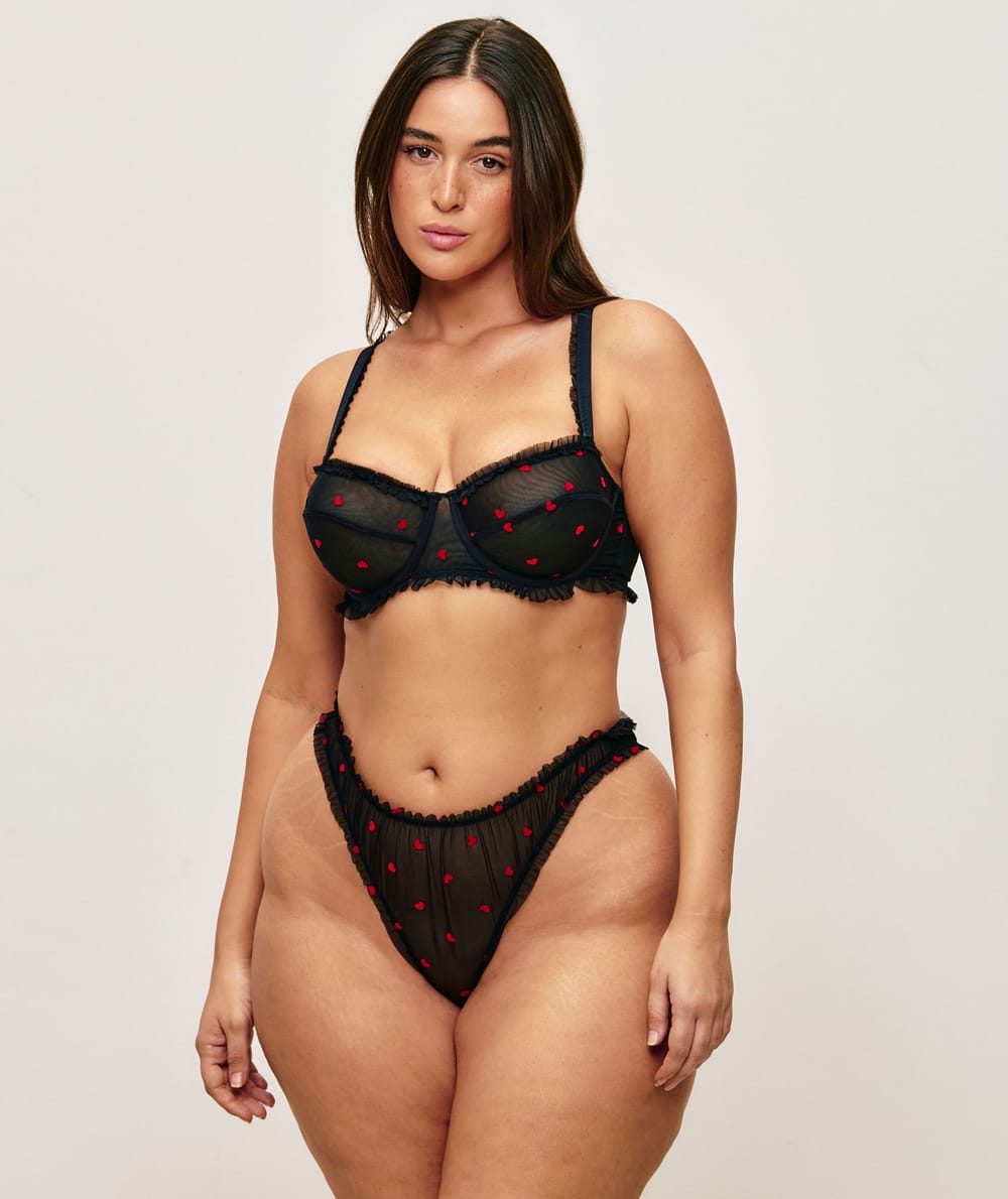 Soutien-gorge corbeille en tulle motifs c&oelig;urs;