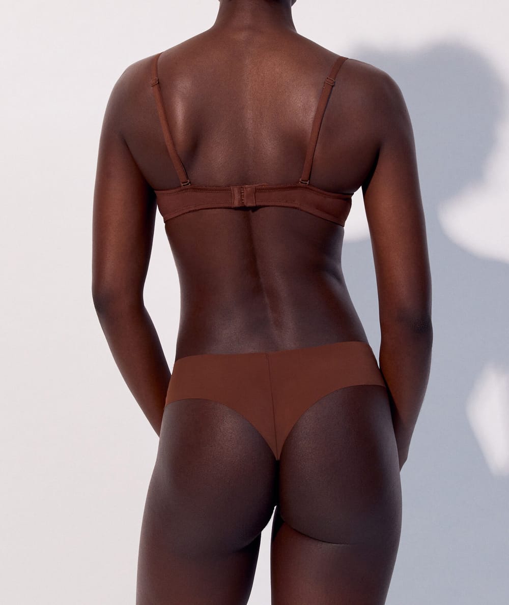 Soutien-gorge ampliforme en microfibre;