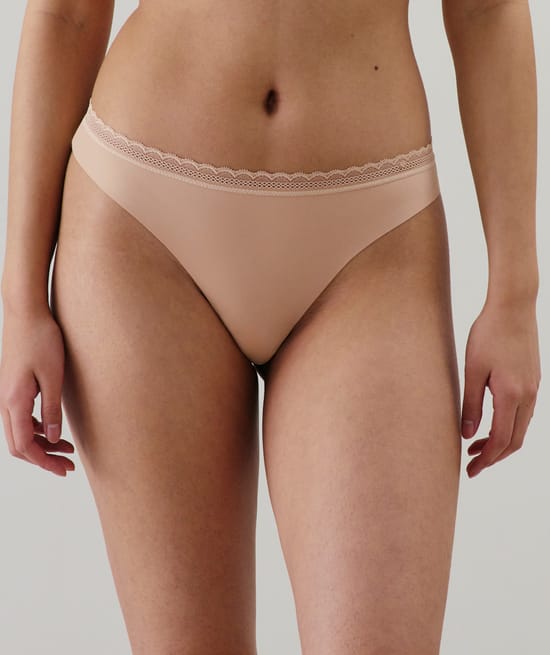 Microfibre and lace thong;
