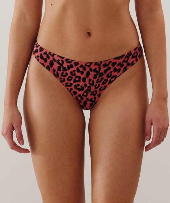 Pack of 3 cotton thongs;