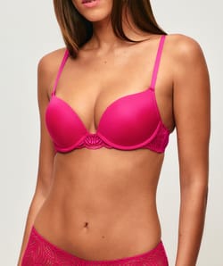 Ultra push-up lace bra;