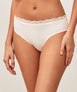 Shorty en microfibre et dentelle;