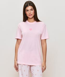 Jersey t-shirt with Lucky girl message;