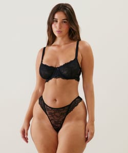 Balconette lace bra;
