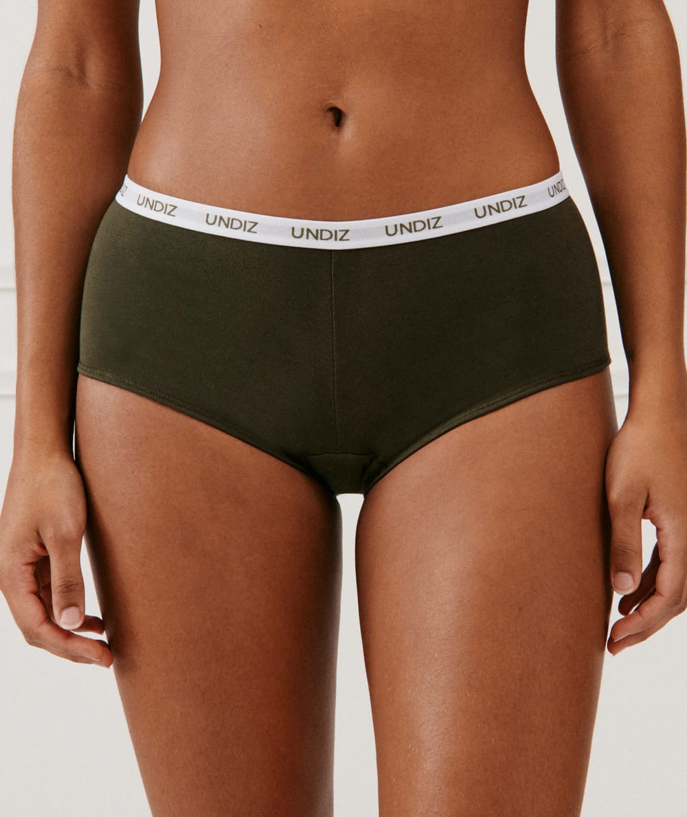 Short en algodón verde;
