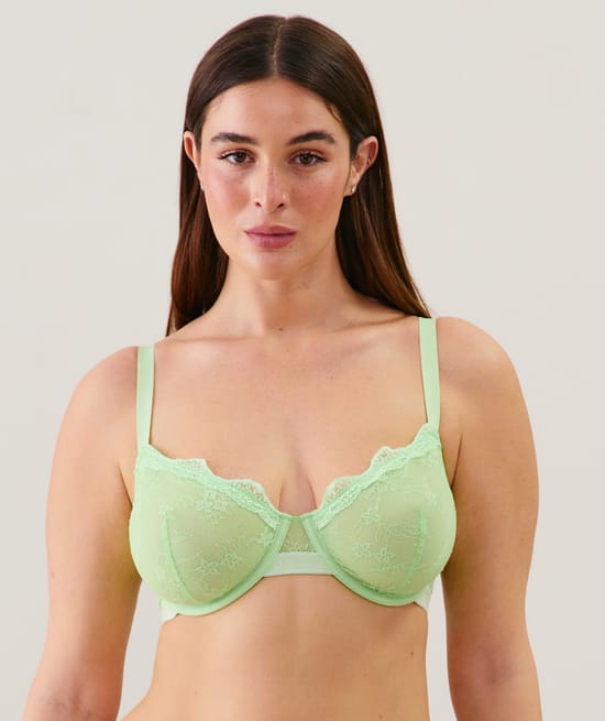 Soutien-gorge corbeille en dentelle;