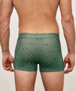 Green cotton boxer shorts with duck patterns;