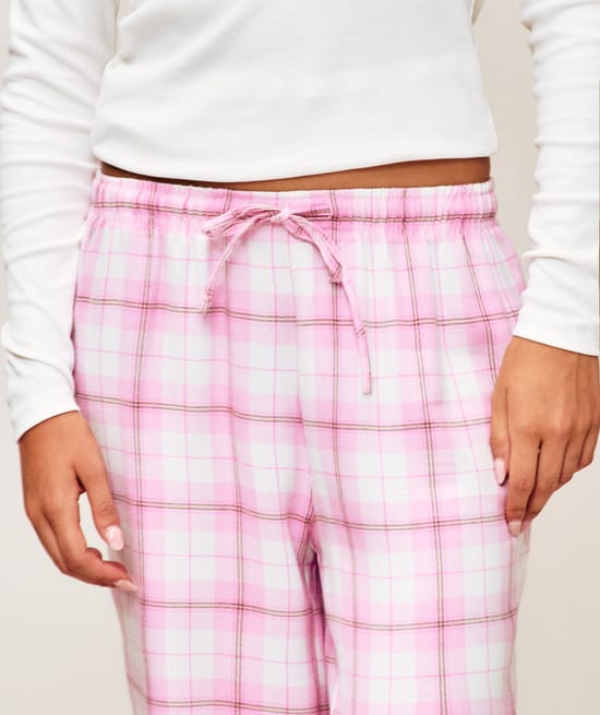 Plaid flannel trousers;