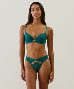 Tanga en dentelle;