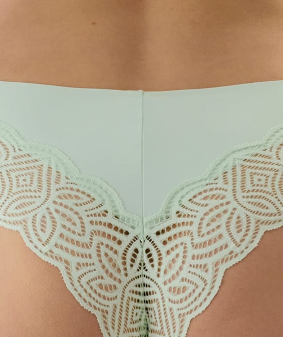 Microfibre cheeky;