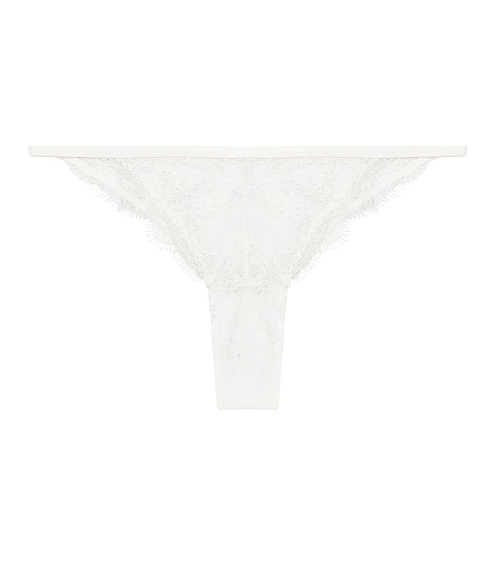 Tanga en dentelle;