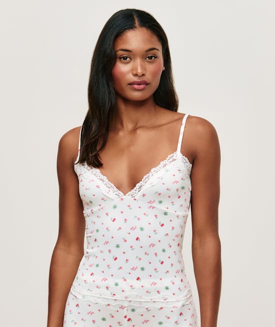 Jersey and lace camisole with patterns;