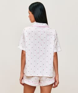 Short-sleeve shirt with cherry pattern;