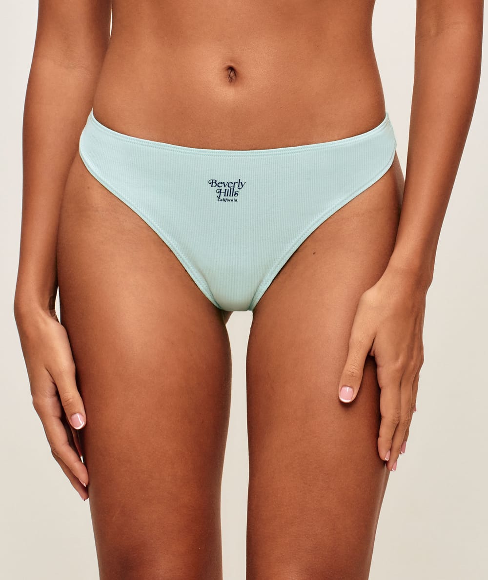 Pack of 3 cotton strings;