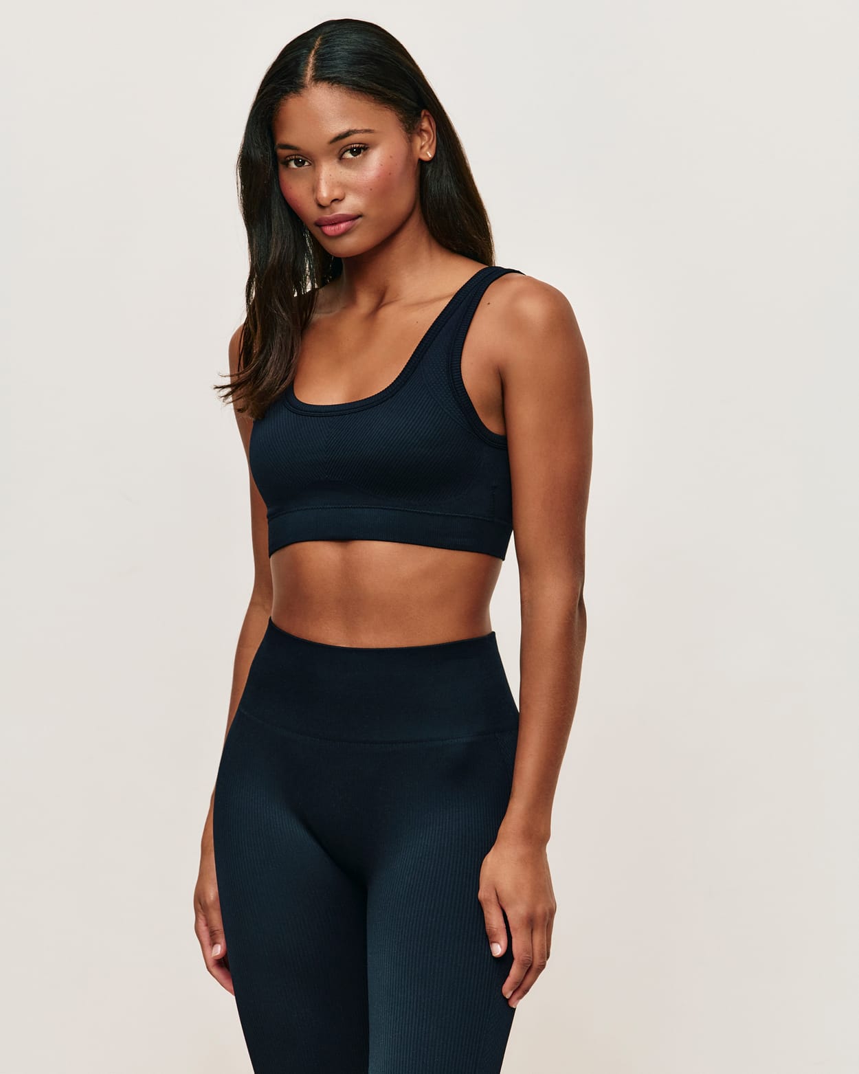 Seamless leggings;