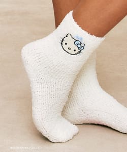 Fluffy knit socks with Hello Kitty embroidery;