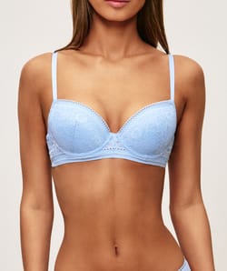 Push-up lace bra;