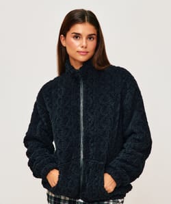 Veste en polaire torsad&eacute;e;