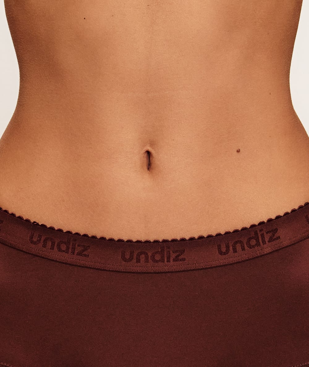 Abundant flow - Menstrual shorty;