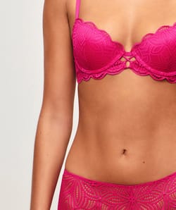 Soutien-gorge push-up en dentelle;