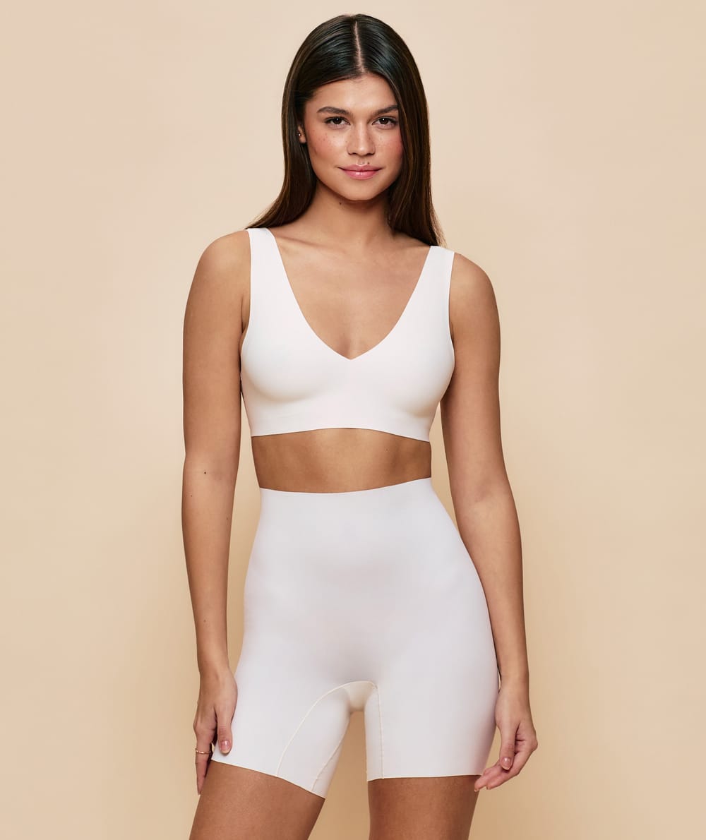 Seamless microfibre cycling shorts;