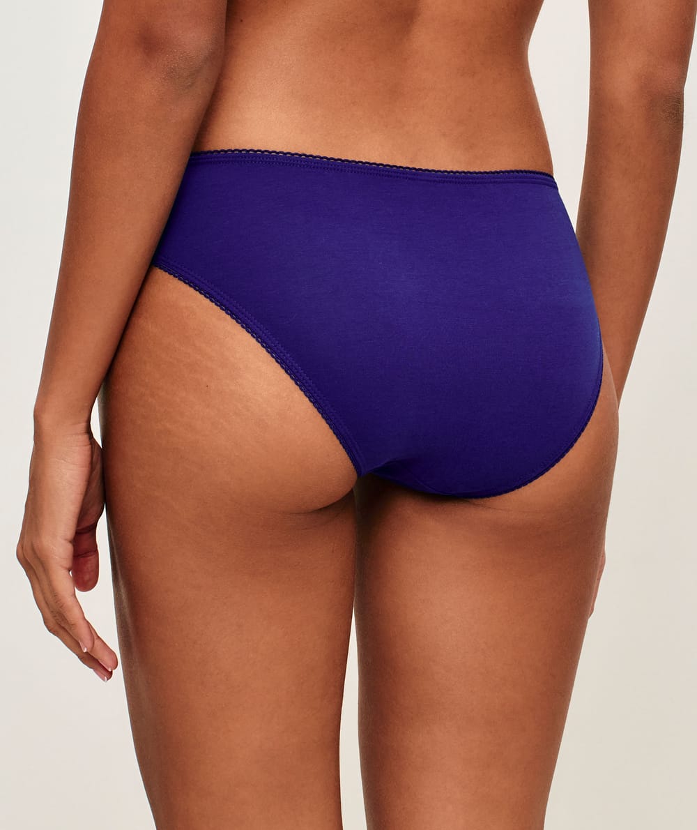 Pack of 3 cotton panties;