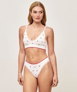 Soutien-gorge brassi&egrave;re triangle broderies c&oelig;urs;