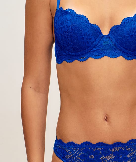 Floral lace push-up bra;