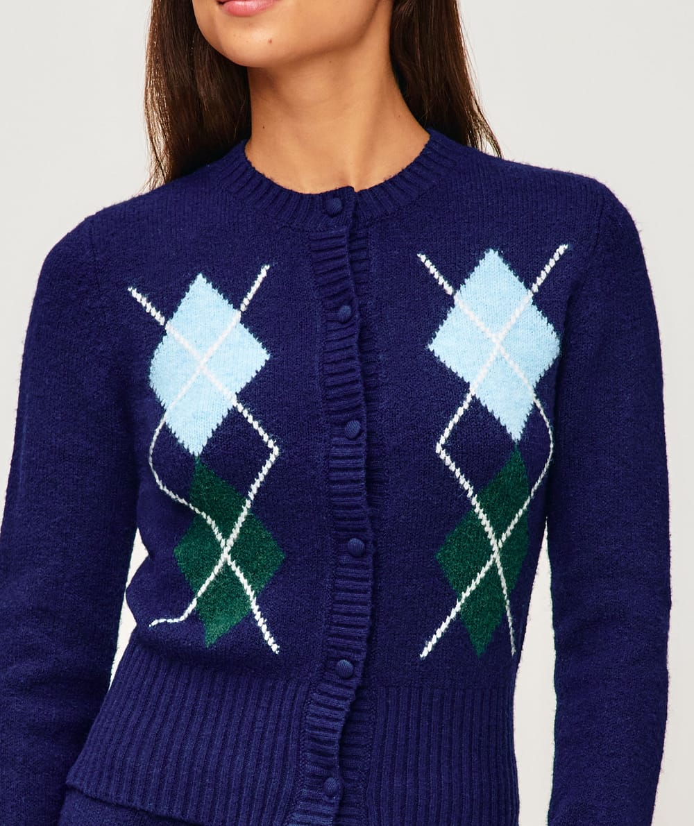 Diamond patterned knitted cardigan;
