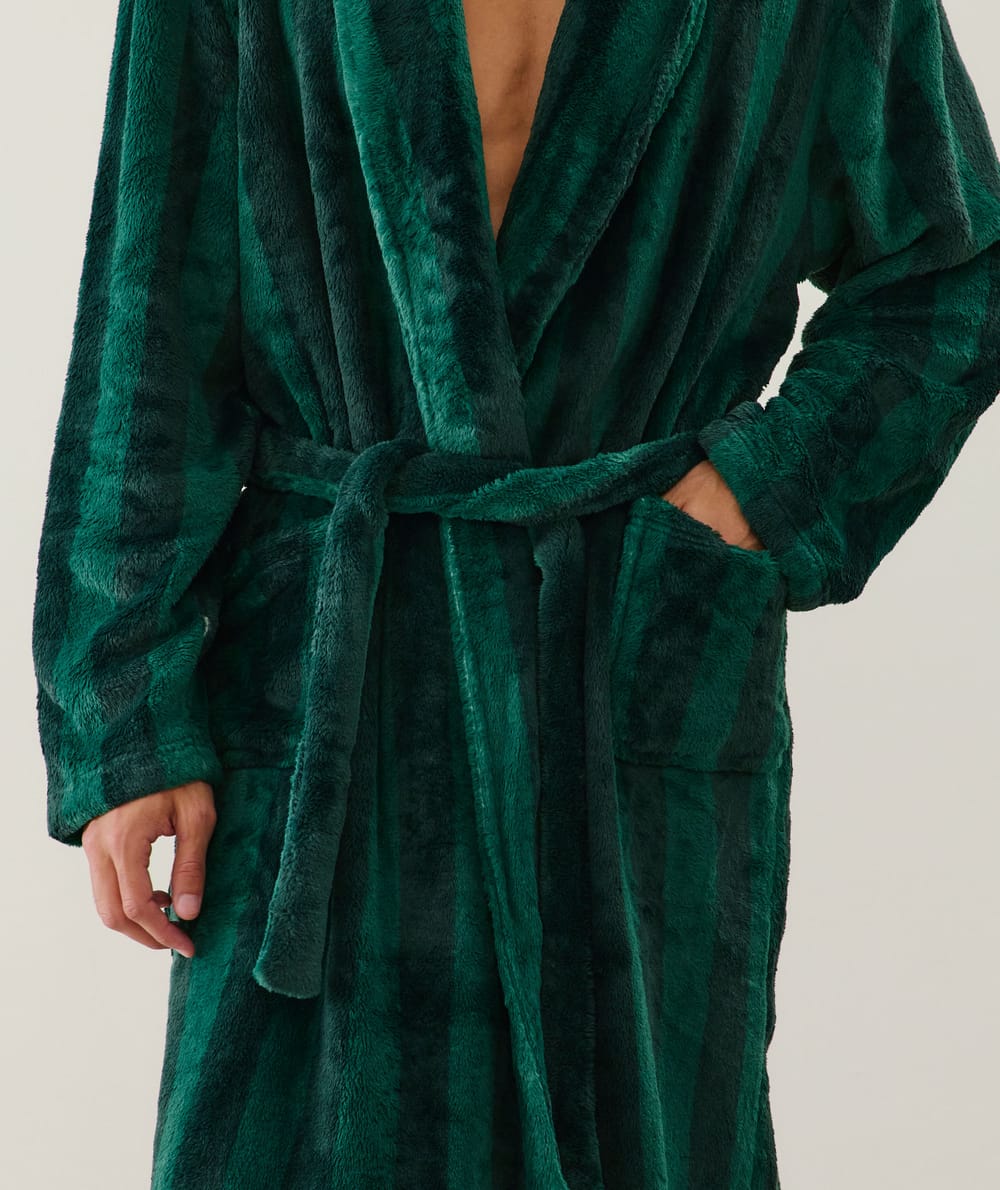 Striped bathrobe with embroidery;