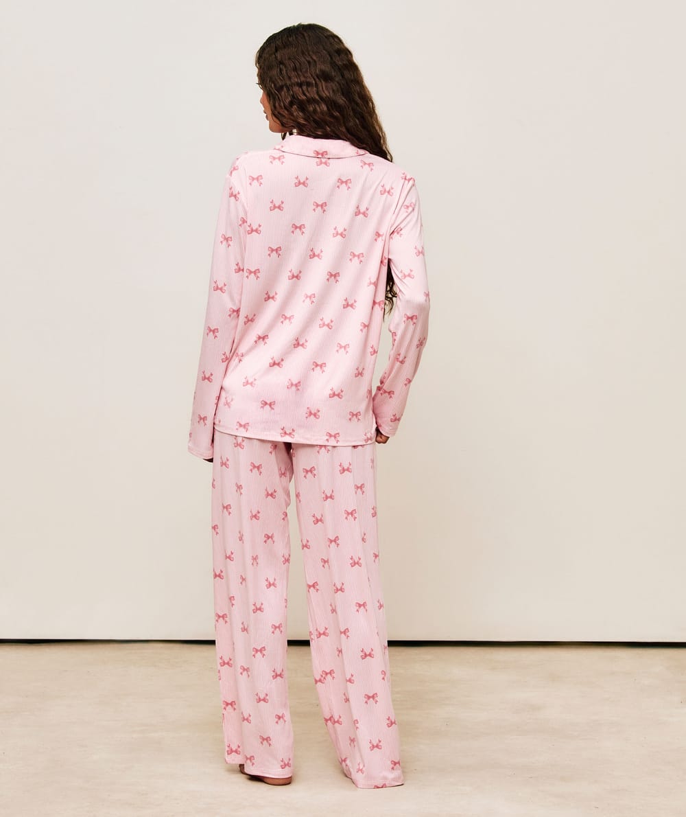 Striped shirt and pants set with tiny bows;