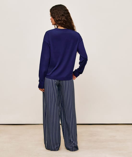 Ensemble t-shirt et pantalon motifs chiots;