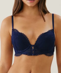 Ultra push-up lace bra;