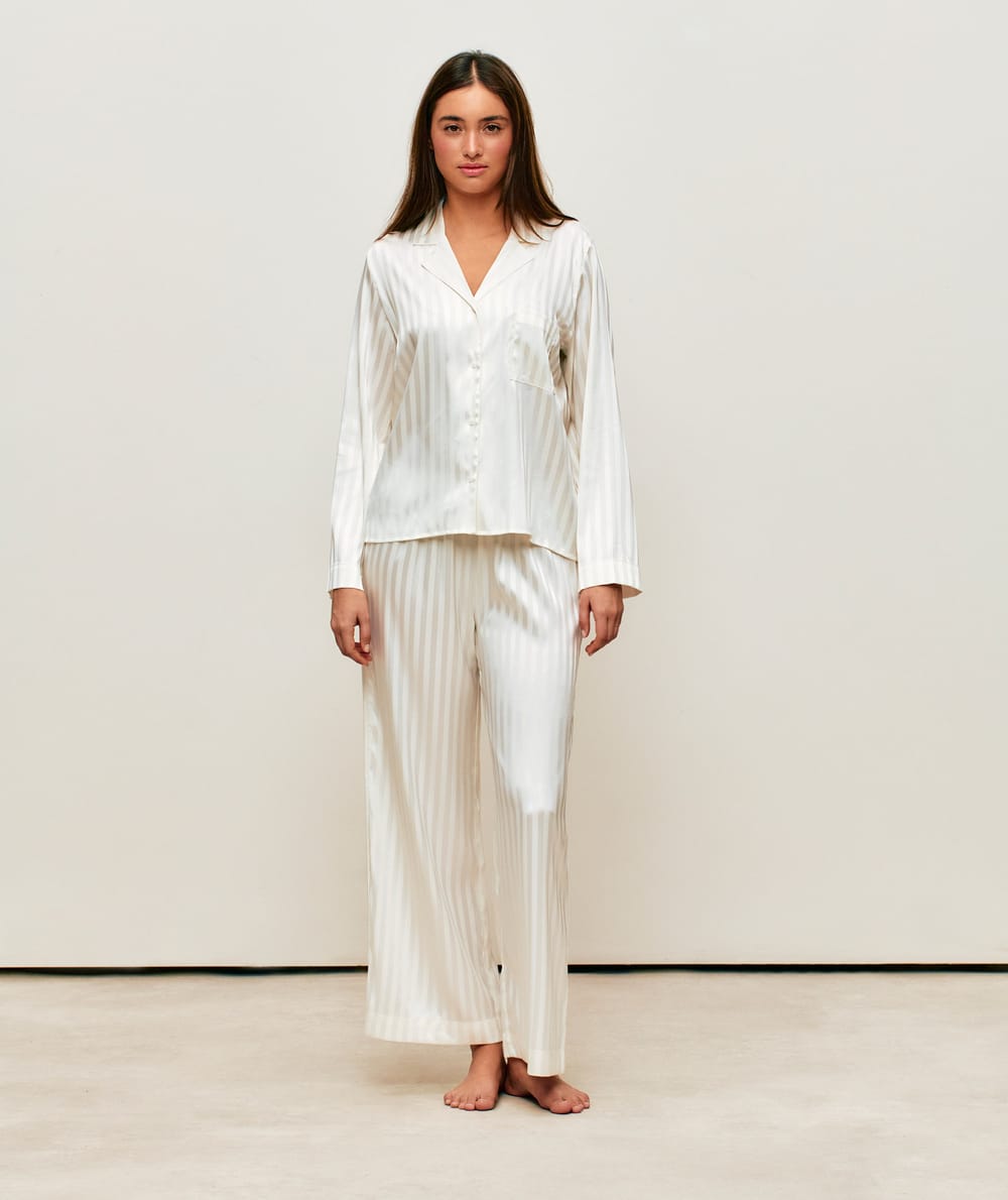 Chemise manches longues en satin ray&eacute;e;