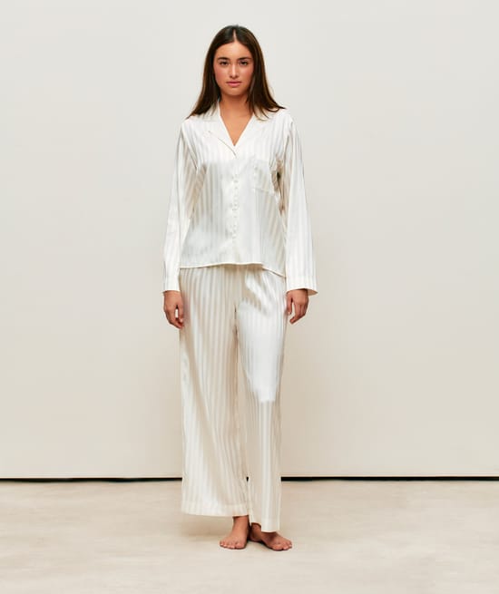 Chemise manches longues en satin ray&eacute;e;