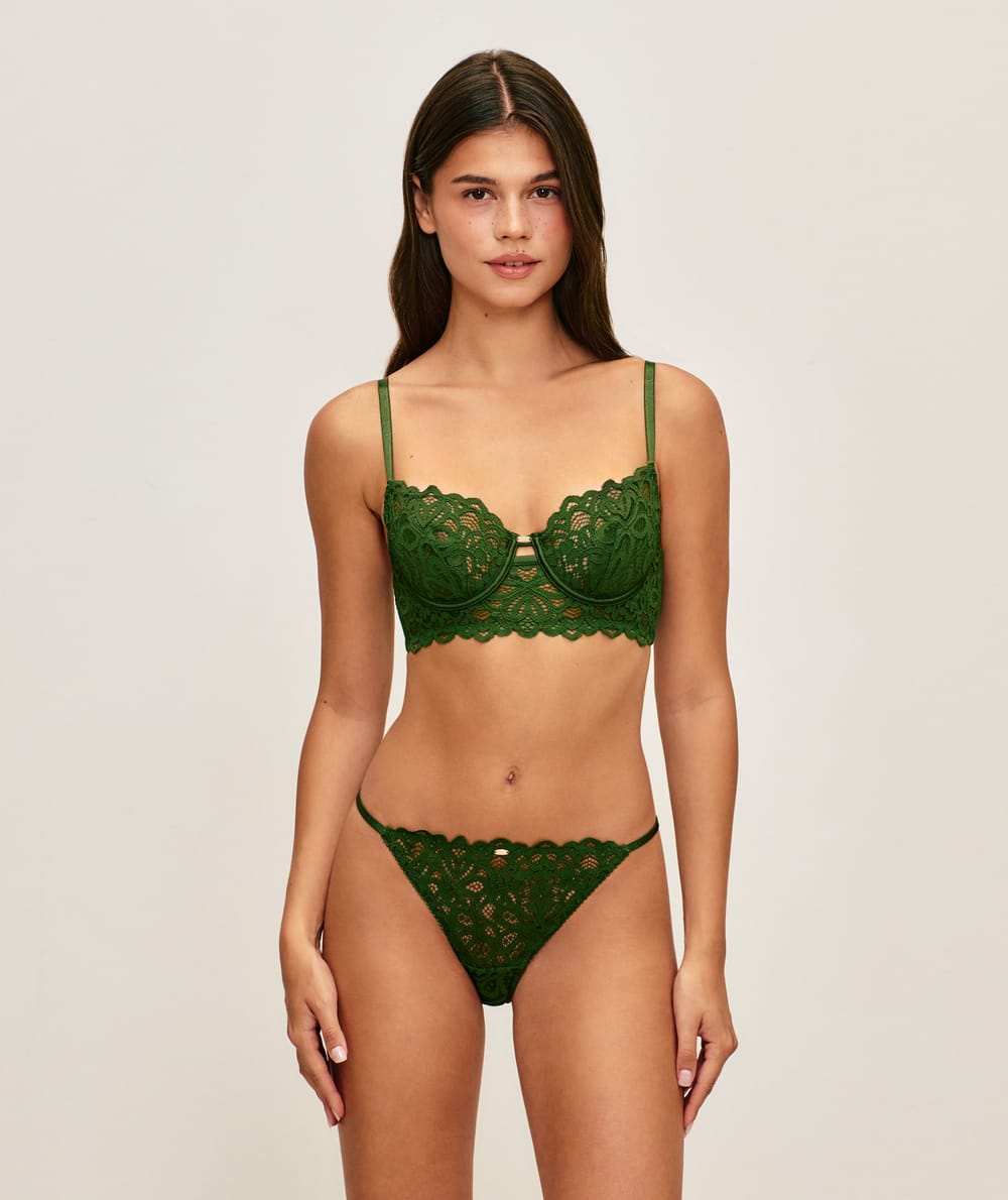 Culotte en dentelle florale;