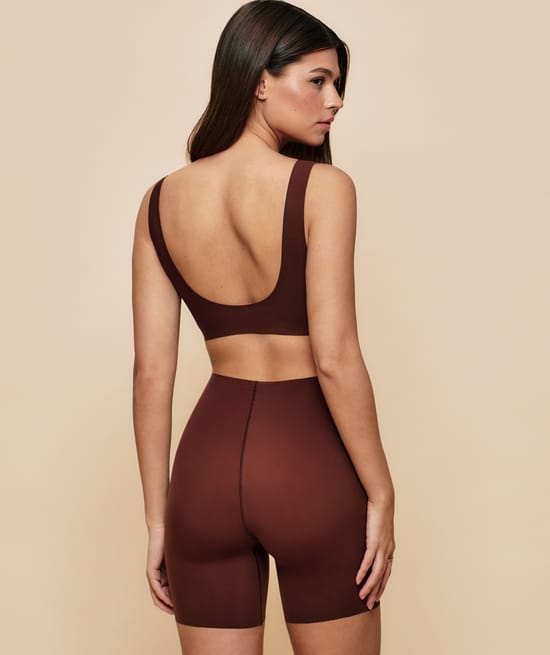 Seamless microfiber cycling shorts;