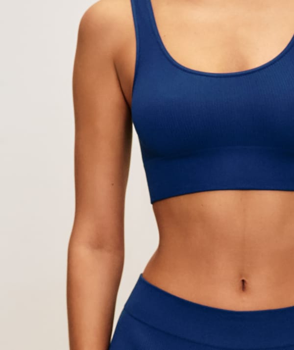 Seamless bra;