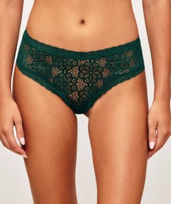 Lace cheeky panties;