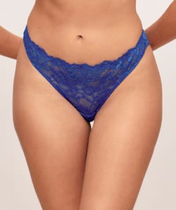 Floral lace thong;