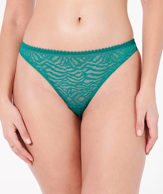 Lace tanga briefs;