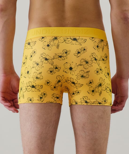 Patterned cotton boxer shorts;