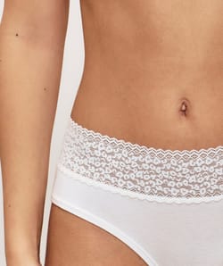 Braguita culotte lisa y de encaje con estampados de leopardo;