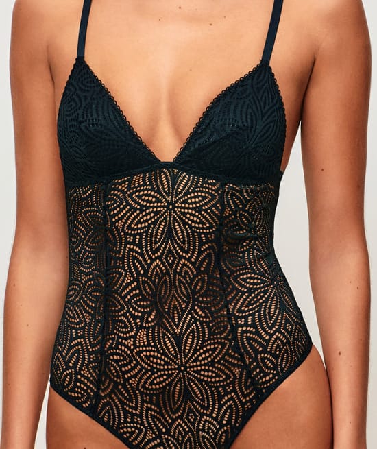 Body string in floral lace;